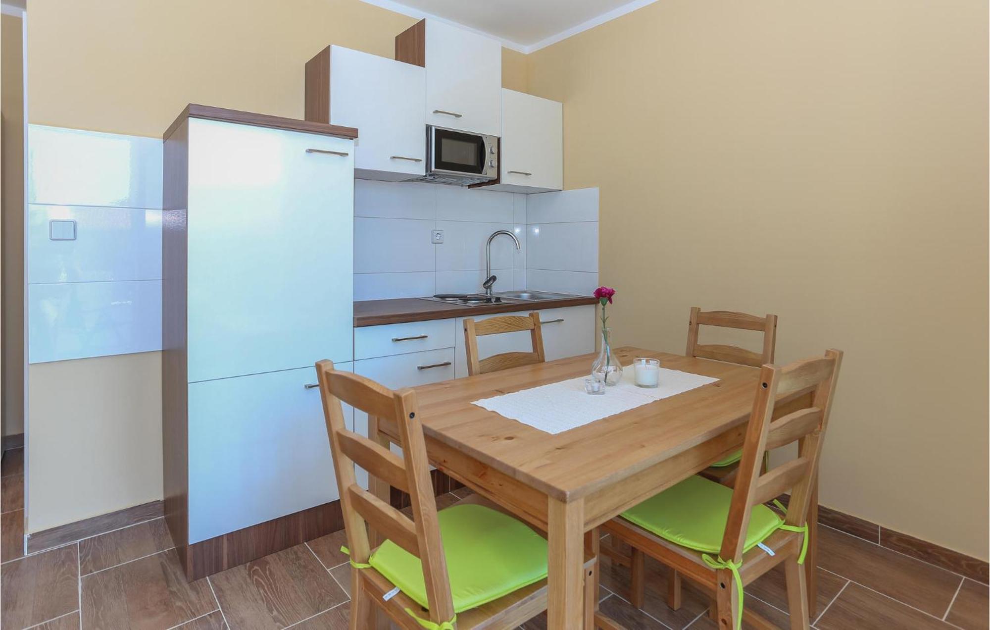 Apartmani Keran Kaštela Exteriör bild